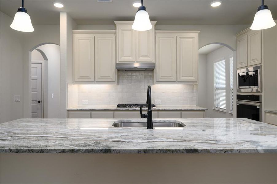 Furnished interior view inside a new home in Creekview Meadows, Pilot Point (Image 5). Furnished interior view inside a new home in Creekview Meadows, Pilot Point (Image 5).