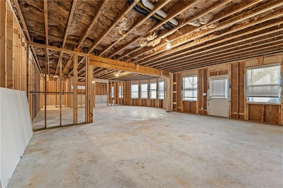 Spacious, unfurnished interior of a new home in Genesee, Newnan (Image 19).