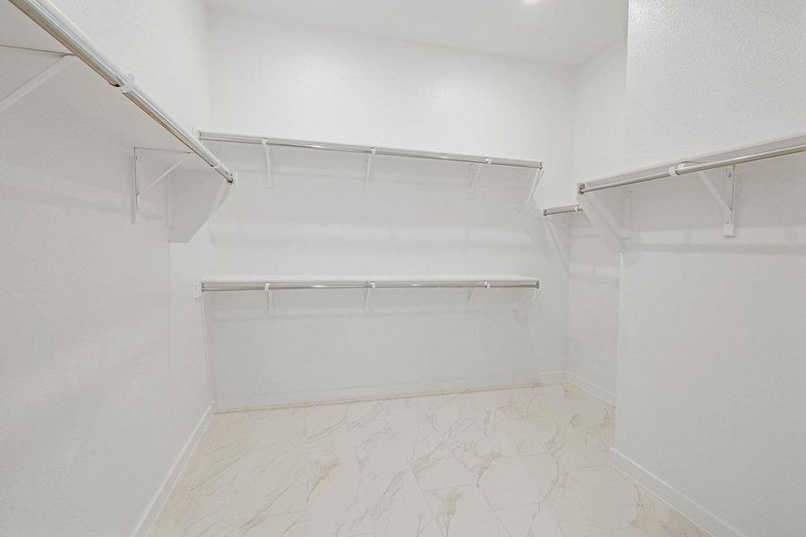 Spacious, unfurnished interior of a new home in Lariat, Liberty Hill (Image 18).