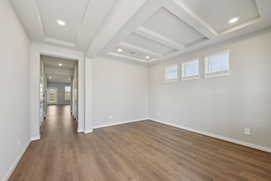 Photo is not of the actual home, but is an inspirational photo of builder’s model home and may depict options, furnishings, and/or decorator features that are not included Photo is not of the actual home, but is an inspirational photo of builder’s model home and may depict options, furnishings, and/or decorator features that are not included