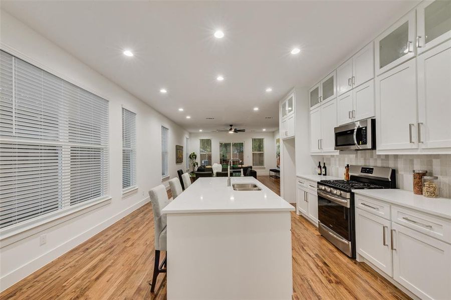 Furnished interior view inside a new home in , Dallas (Image 13).