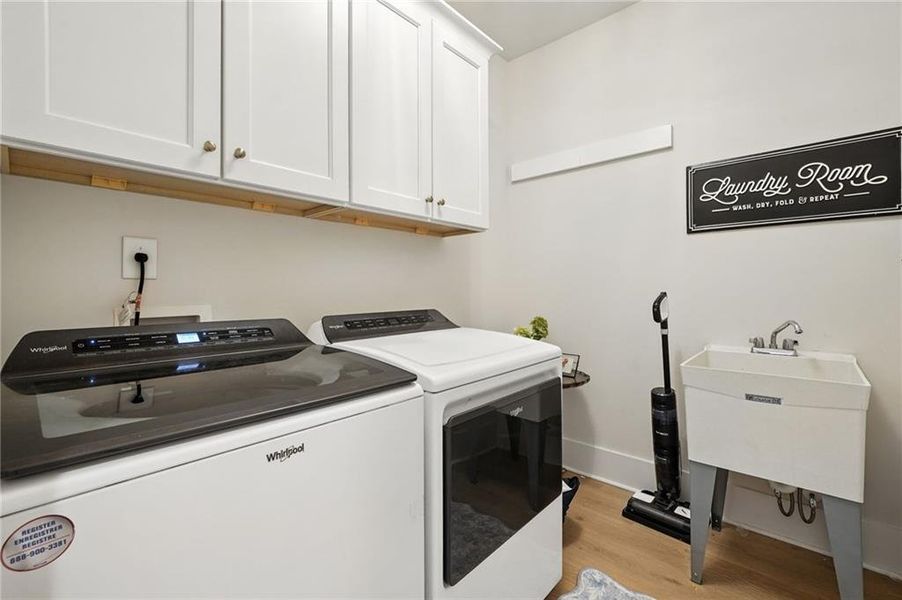 Furnished interior view inside a new home in , Acworth (Image 16).