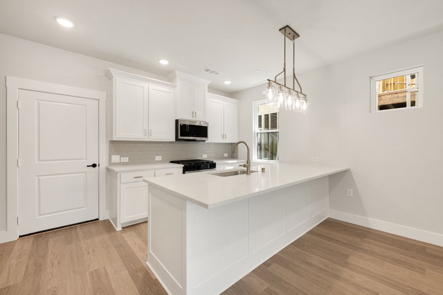 Furnished interior view inside a new home in Willow Grove Townhomes, Melissa (Image 13).