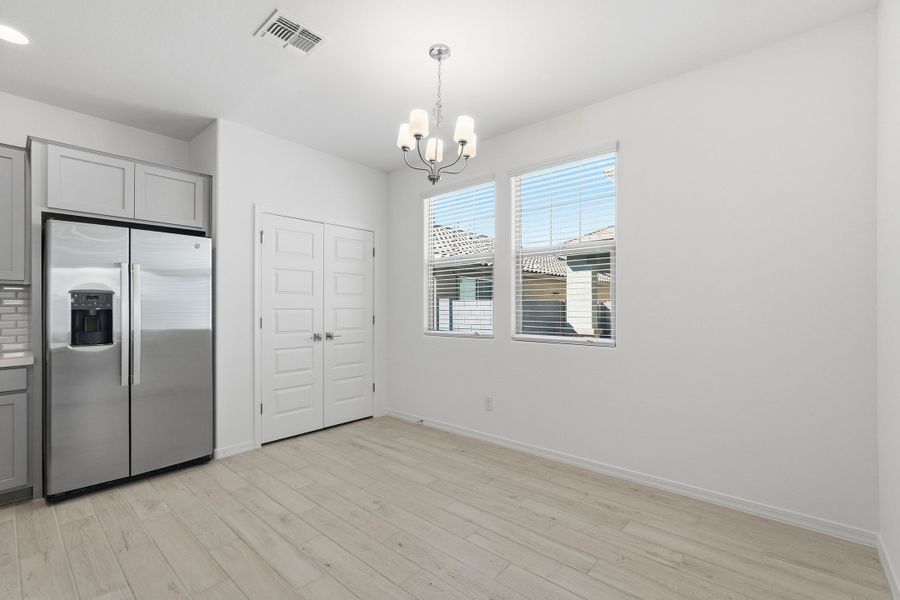 Spacious, unfurnished interior of a new home in Parkside, Avondale (Image 23).