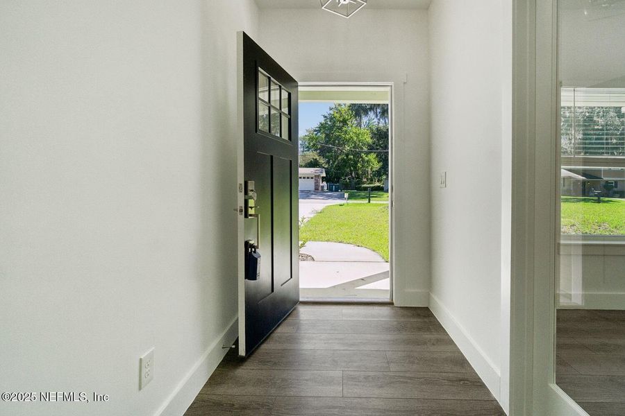 Spacious, unfurnished interior of a new home in , Jacksonville (Image 35). Spacious, unfurnished interior of a new home in , Jacksonville (Image 35).