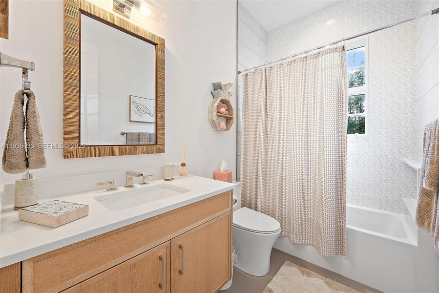 Furnished interior view inside a new home in , Fort Pierce (Image 17).