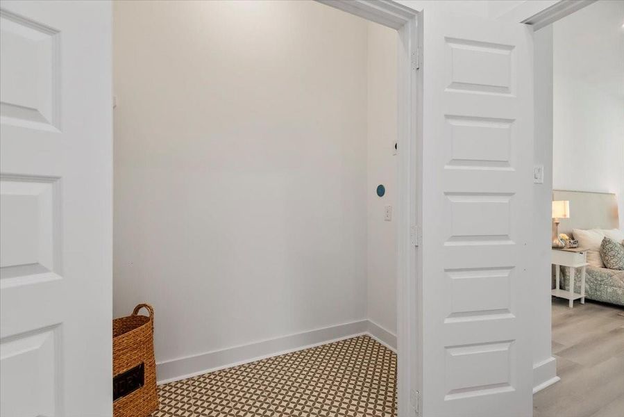 Spacious, unfurnished interior of a new home in , Houston (Image 22).