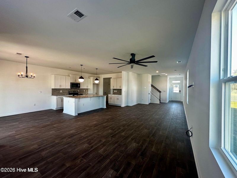 Spacious, unfurnished interior of a new home in Fords Reach, Bolivia (Image 5).