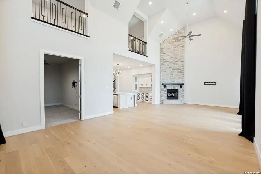 Spacious, unfurnished interior of a new home in Ventana, Bulverde (Image 47). Spacious, unfurnished interior of a new home in Ventana, Bulverde (Image 47).