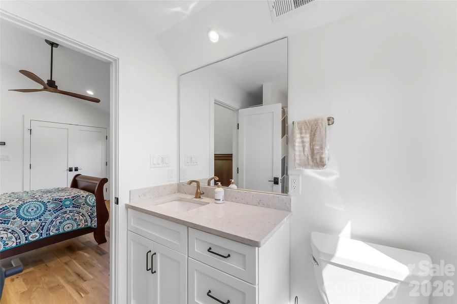 Furnished interior view inside a new home in , Marion (Image 34).