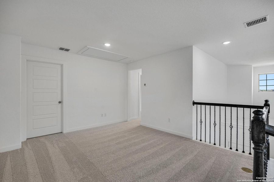 Spacious, unfurnished interior of a new home in Morgan Meadows, San Antonio (Image 24). Spacious, unfurnished interior of a new home in Morgan Meadows, San Antonio (Image 24).