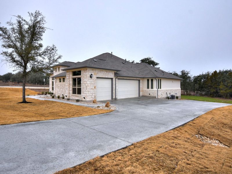 Representative exterior details of a home built from the San Simeon I by Giddens Homes in Clearwater Ranch, Liberty Hill (Image 88).