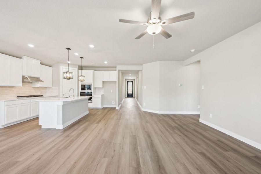 Spacious, unfurnished interior of a new home in Landing Meadows - Traditional Series, New Caney (Image 14).