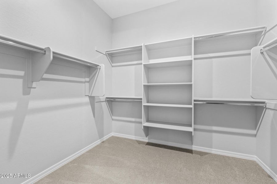 22) MASTER CLOSET