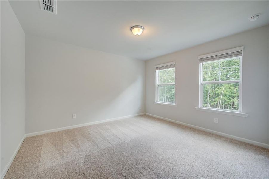 Spacious, unfurnished interior of a new home in Hamilton Lakes, Lawrenceville (Image 14).