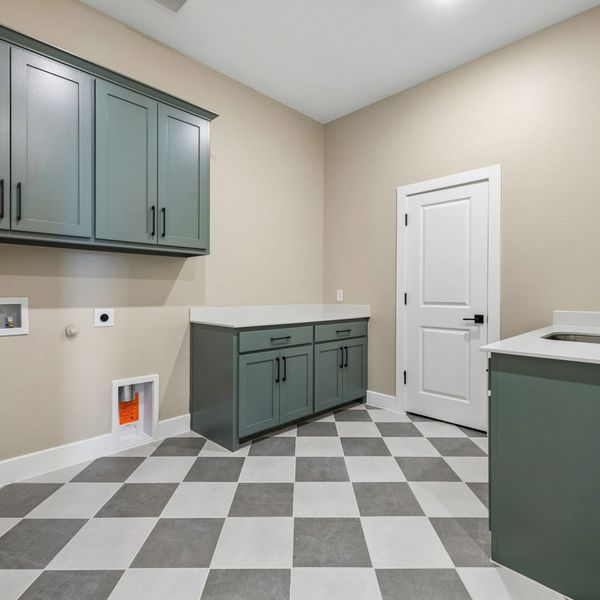 Furnished interior view inside a new home in Mustang Lakes, Celina (Image 40).