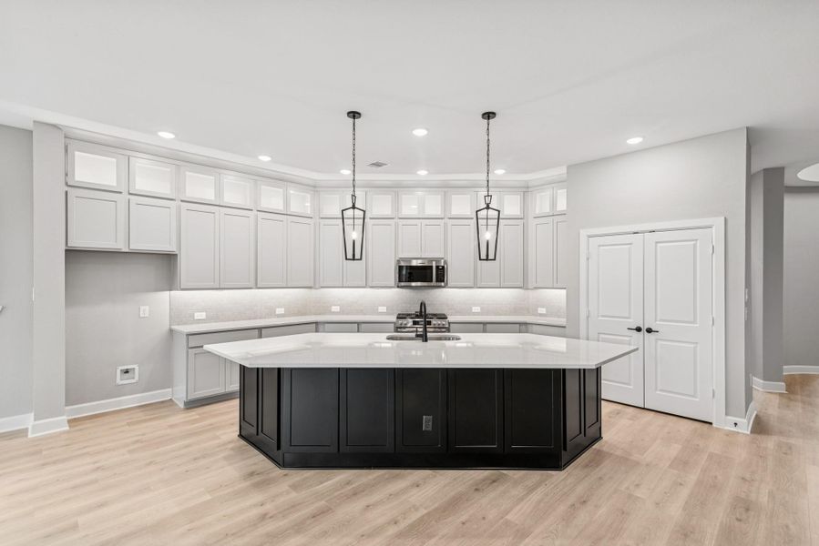 Furnished interior view inside a new home in The Highlands 55' - Encore Collection, Porter (Image 9). Furnished interior view inside a new home in The Highlands 55' - Encore Collection, Porter (Image 9).