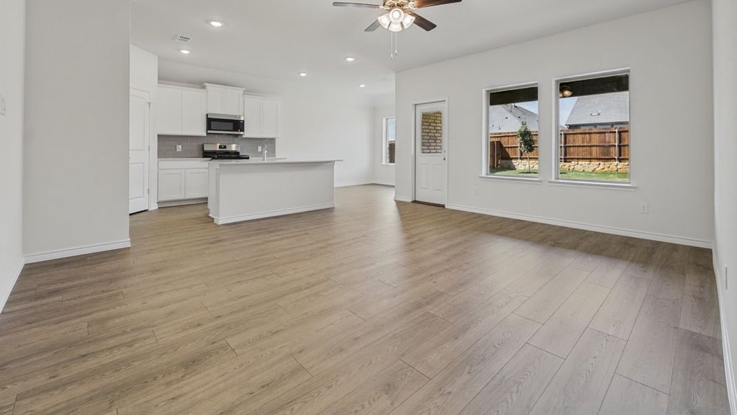 Spacious, unfurnished interior of a new home in Silverado, Aubrey (Image 4). Spacious, unfurnished interior of a new home in Silverado, Aubrey (Image 4).
