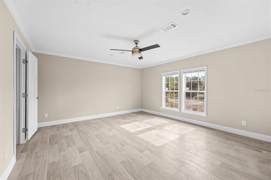 Spacious, unfurnished interior of a new home in , Okeechobee (Image 17).