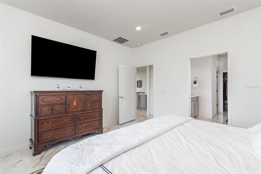 Furnished interior view inside a new home in Tohoqua Reserve, Kissimmee (Image 16).