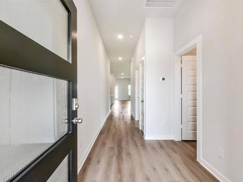 Spacious, unfurnished interior of a new home in Sierra Vista, Rosharon (Image 15). Spacious, unfurnished interior of a new home in Sierra Vista, Rosharon (Image 15).