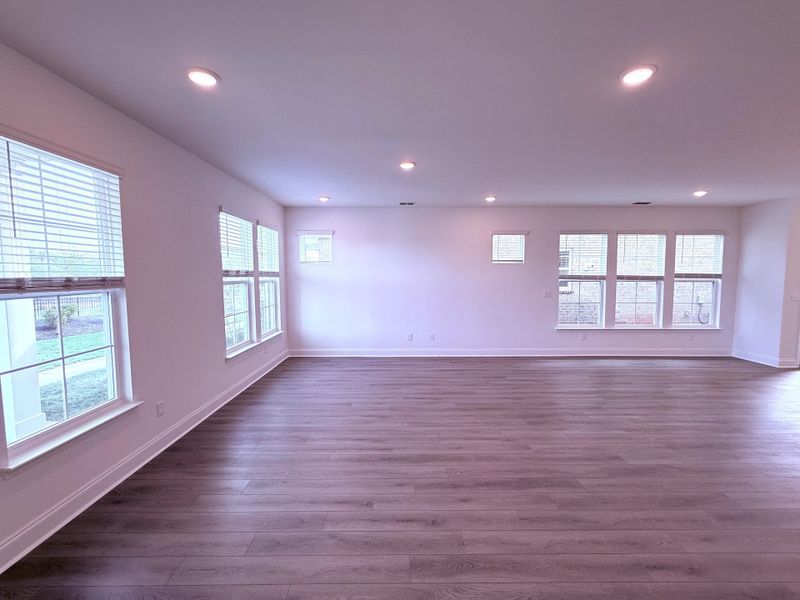 Spacious, unfurnished interior of a new home in Promenade at Clari Park, Murfreesboro (Image 11).