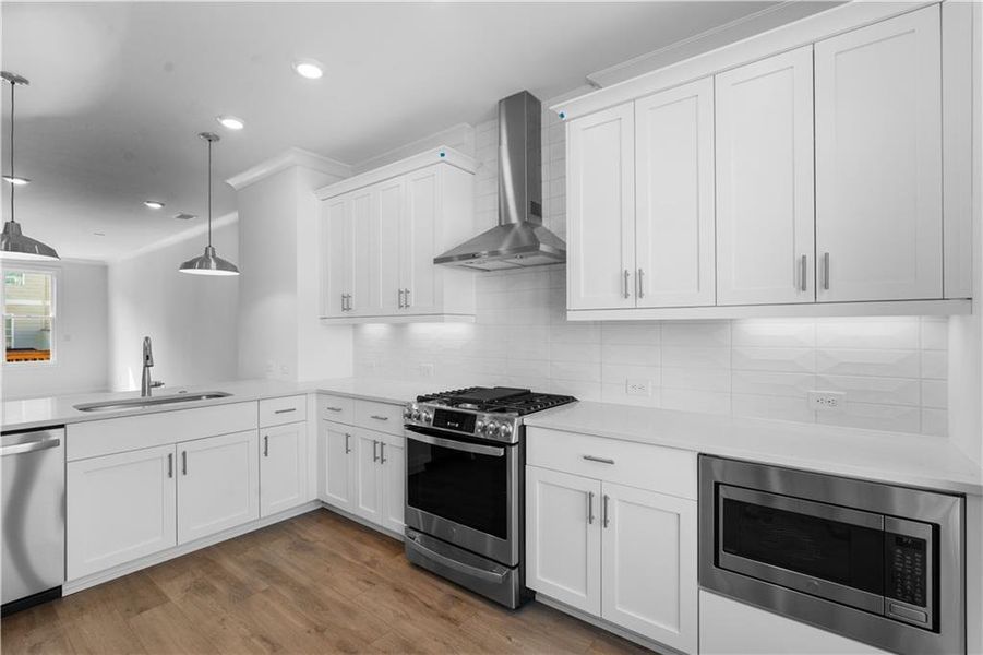 Furnished interior view inside a new home in Evanshire Townhomes, Duluth (Image 6).