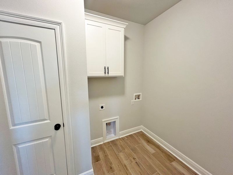 Spacious, unfurnished interior of a new home in The Bluffs at Lafayette, Freeport (Image 23).