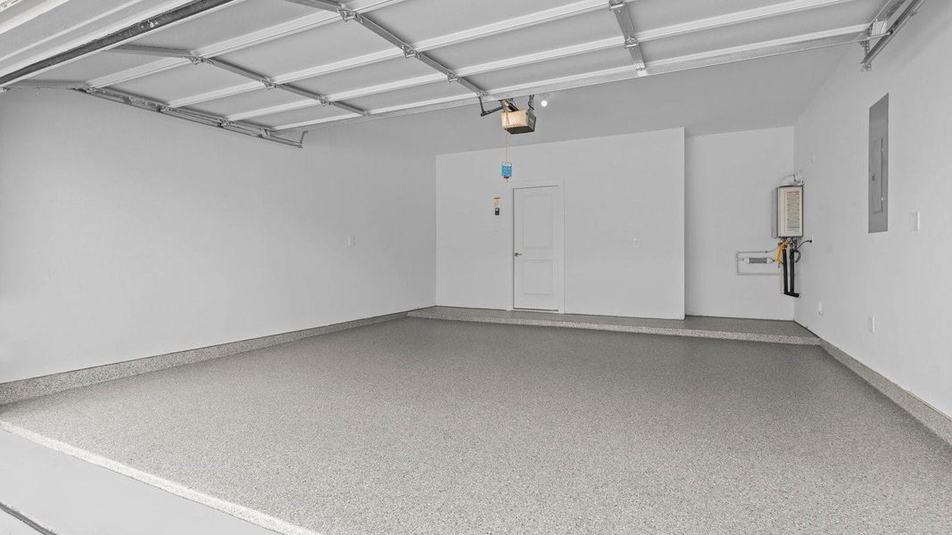 Spacious, unfurnished interior of a new home in Harvest Green, Richmond (Image 23).