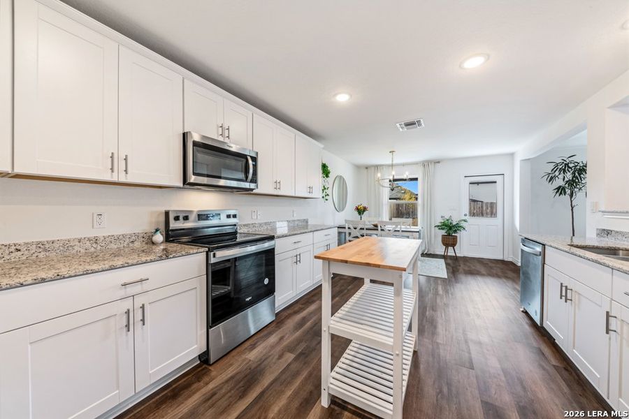 Furnished interior view inside a new home in Cinco Lakes, San Antonio (Image 33).