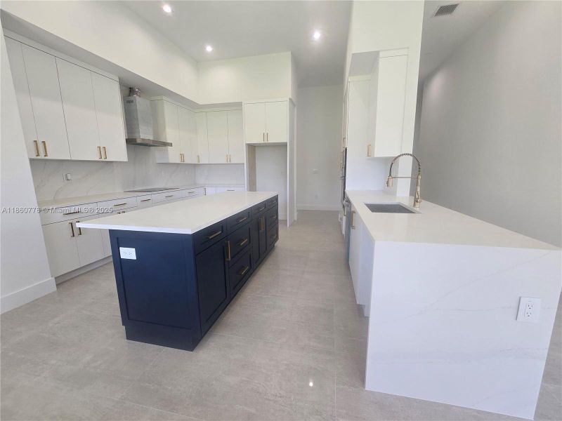 Furnished interior view inside a new home in , Homestead (Image 44).