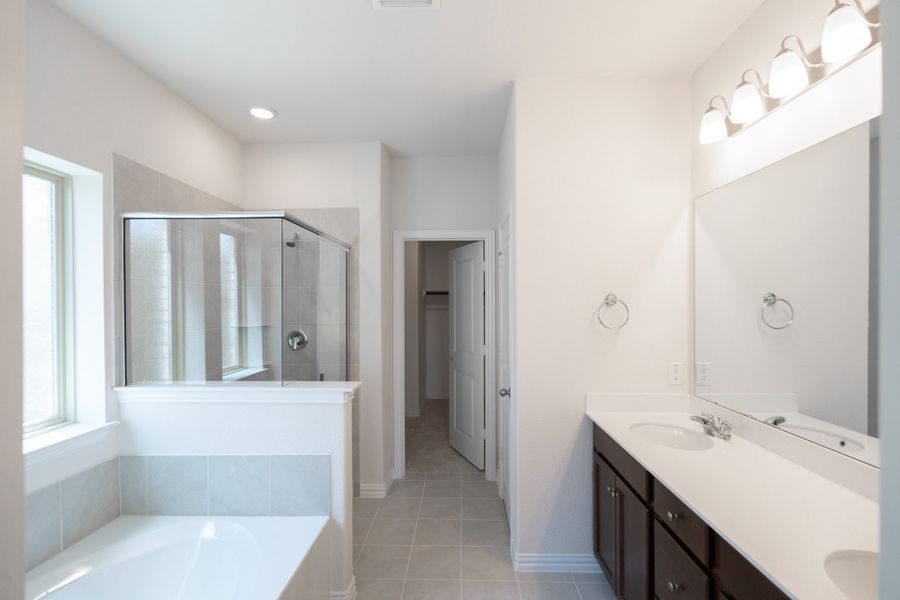 Furnished interior view inside a new home in Lake Pointe, Little Elm (Image 8).