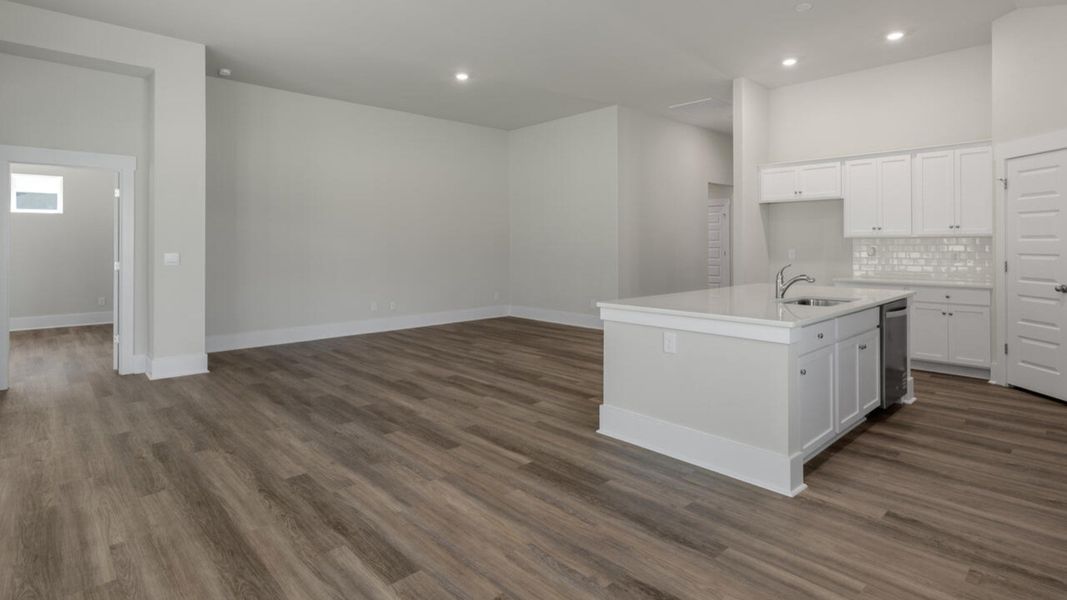 Spacious, unfurnished interior of a new home in The Haven at Indigo Preserve, Leland (Image 12).