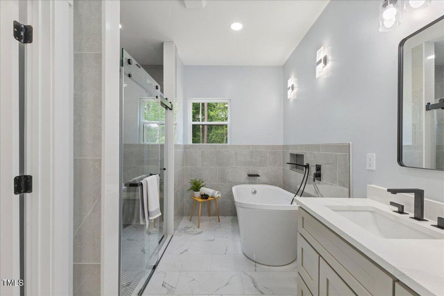 26-123-125 Ottawa Dr