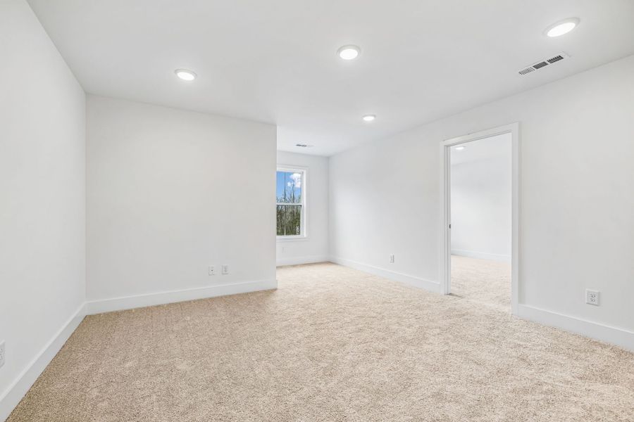 Spacious, unfurnished interior of a new home in Devonshire, Mount Juliet (Image 45).