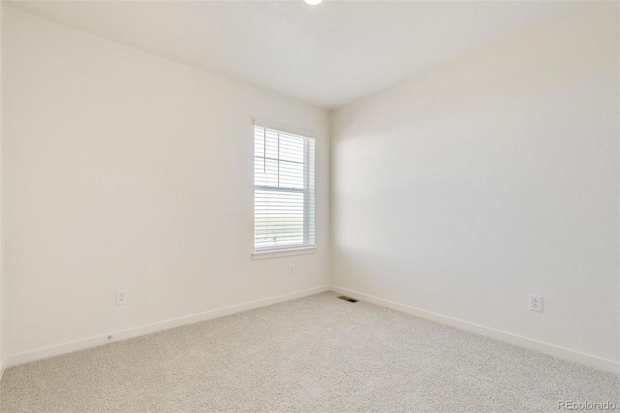 Spacious, unfurnished interior of a new home in Silver Peaks, Lochbuie (Image 26). Spacious, unfurnished interior of a new home in Silver Peaks, Lochbuie (Image 26).