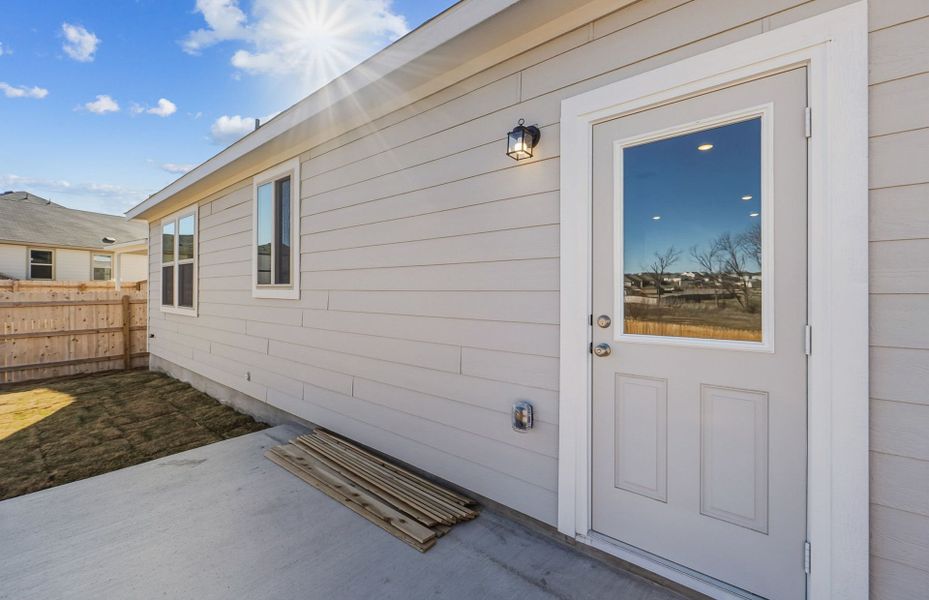 Exterior details and patio area of a home in Sonterra, Jarrell (Image 4).