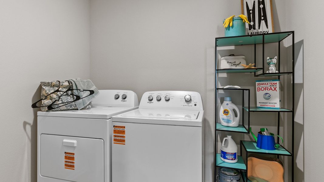 Representative interior finishes for a home built from the Dalton by D.R. Horton in American Village, Palm Coast (Image 20).