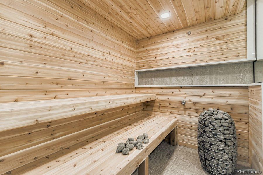 Image 43 of a home in . Image 43 of a home in .