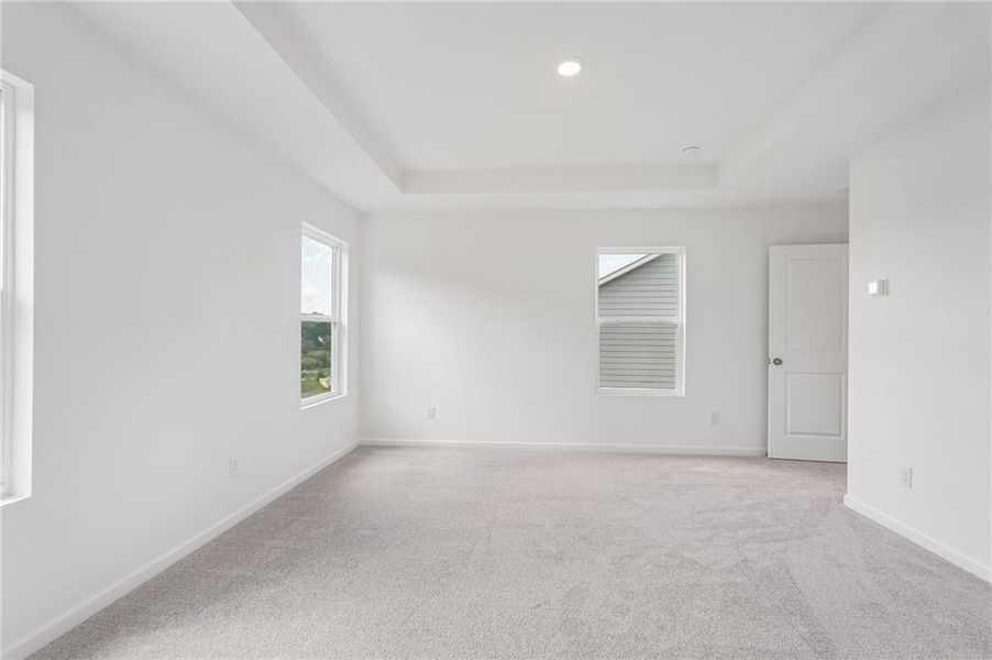 Spacious, unfurnished interior of a new home in Heritage River, Euharlee (Image 27).
