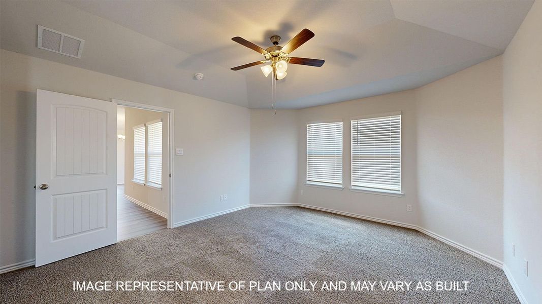 Spacious, unfurnished interior of a new home in Three Creeks - Colt Creek, Belton (Image 21).