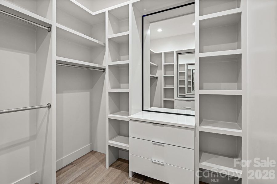 Photos from model home; final product will vary Photos from model home; final product will vary