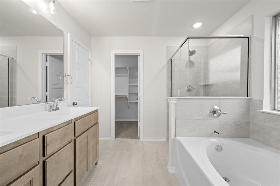 7716 Oakmeade- Primary Suite-3