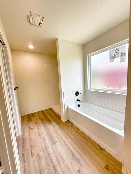 Spacious, unfurnished interior of a new home in , Fort Worth (Image 25).