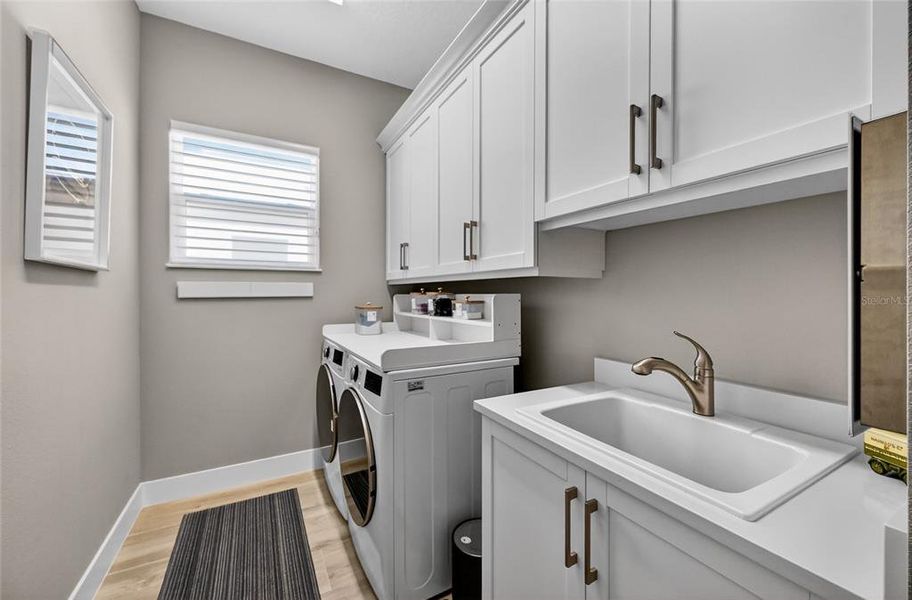 Furnished interior view inside a new home in , Sarasota (Image 39).
