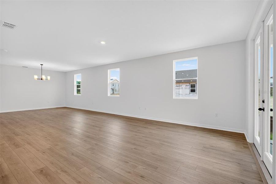 Spacious, unfurnished interior of a new home in Trailside, Mount Dora (Image 15).