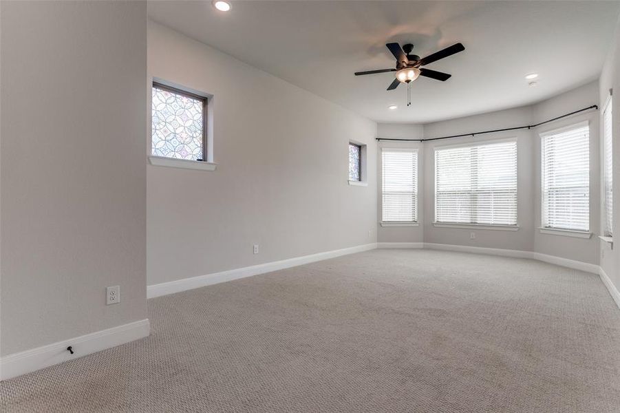 Spacious, unfurnished interior of a new home in Mustang Lakes, Celina (Image 20).