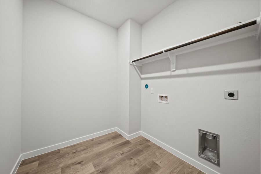 Spacious, unfurnished interior of a new home in Russell Ranch, Bay City (Image 12).