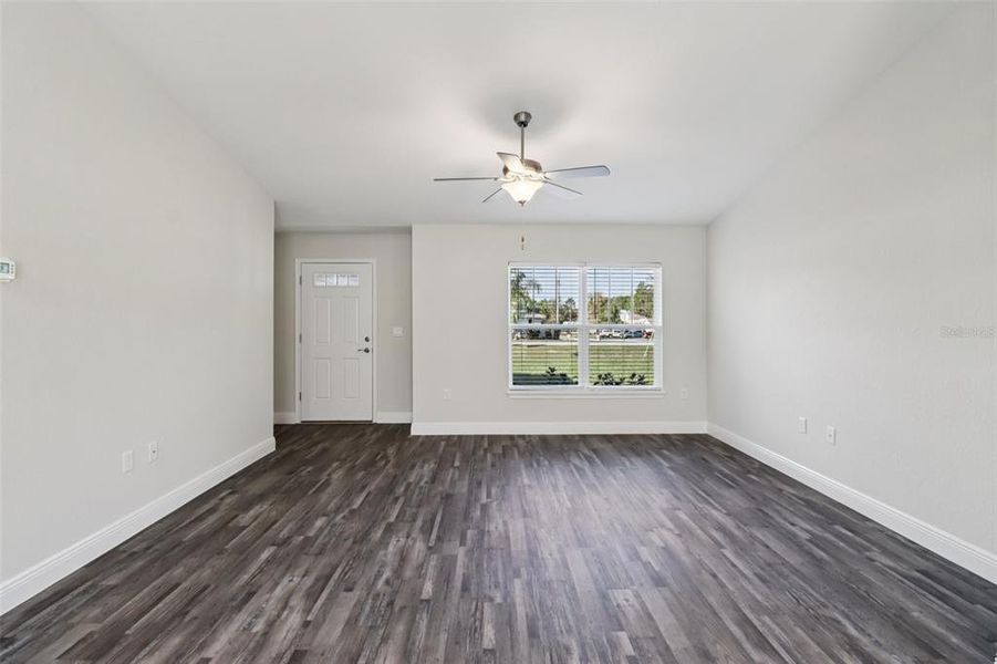Spacious, unfurnished interior of a new home in , Ocala (Image 34).