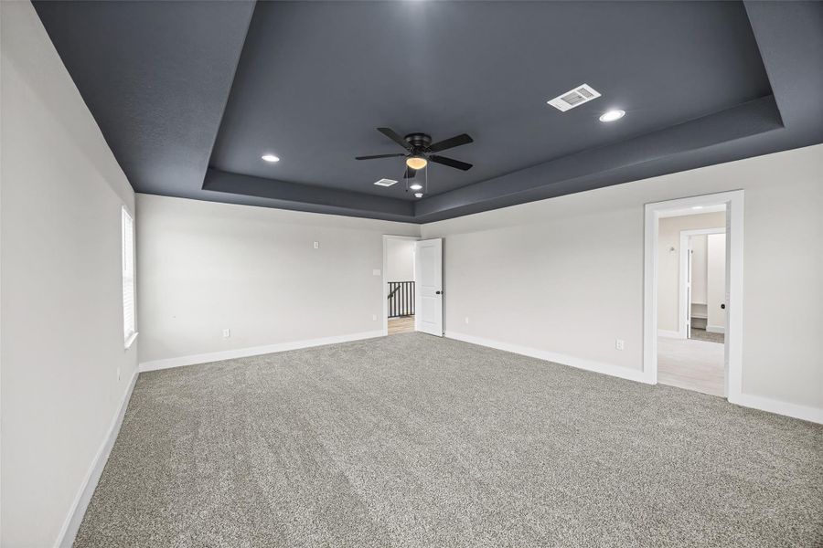Spacious, unfurnished interior of a new home in , Houston (Image 26).